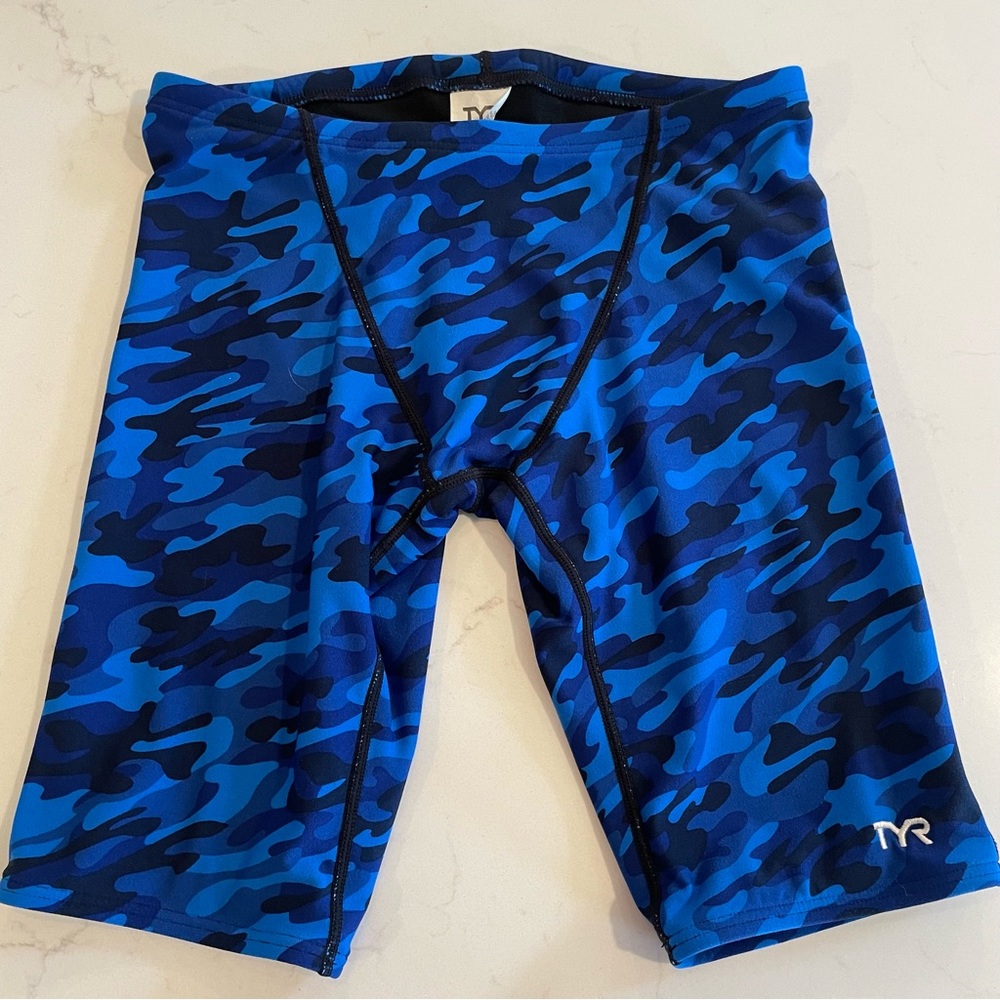 TYR triathlon shorts